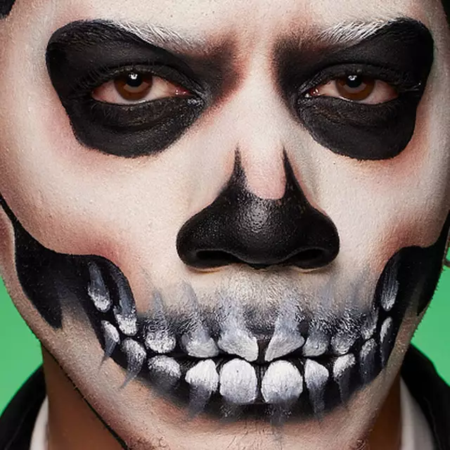 Maquillage Halloween de squelette