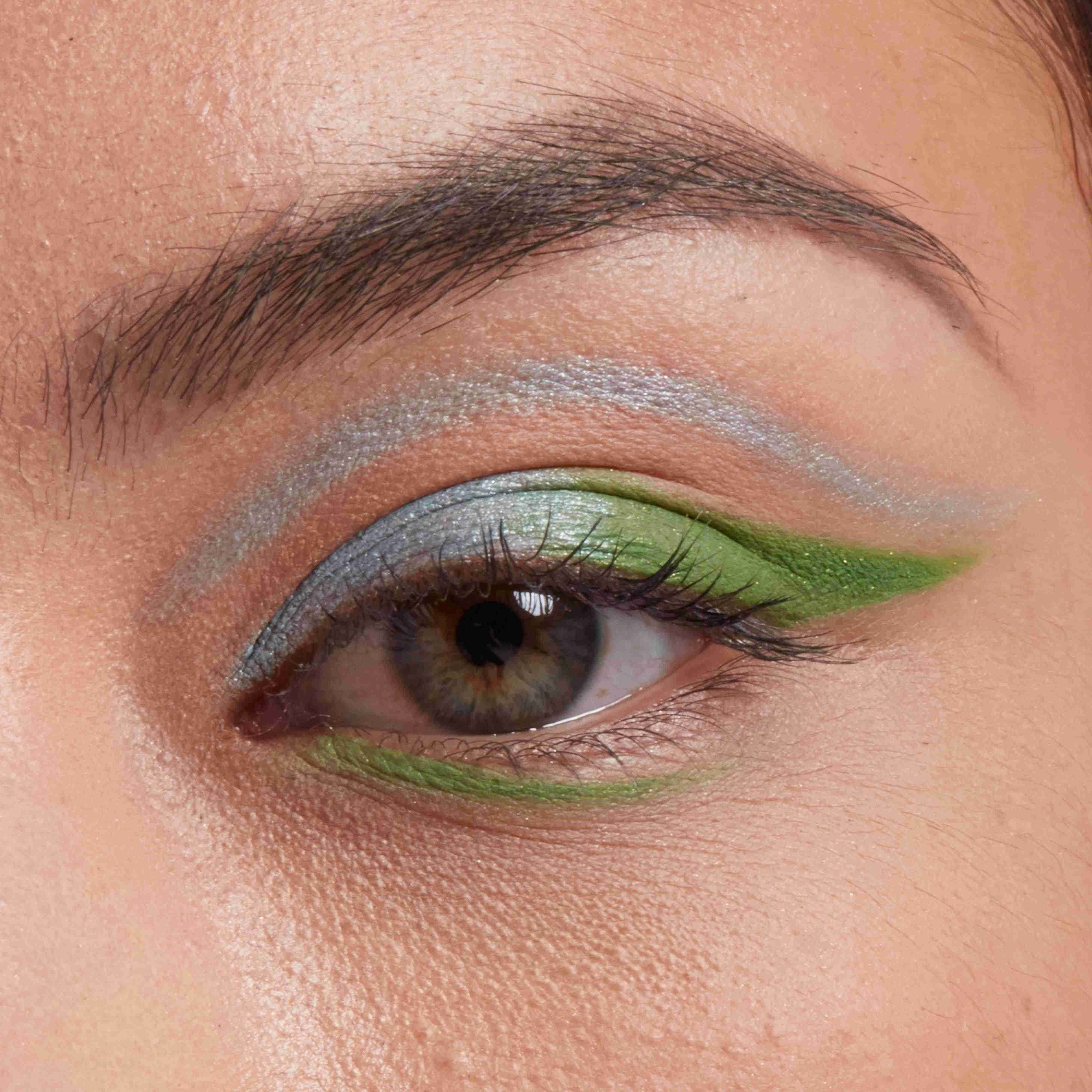 CRAYON EPIC WEAR LINER STICKS